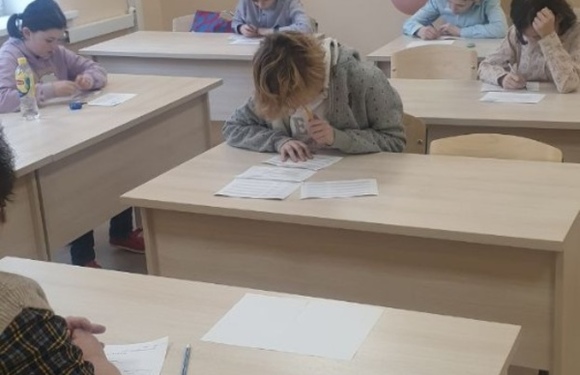 Выпускной экзамен по сольфеджио проходит в данный момент в стенах Быковской ДШИ