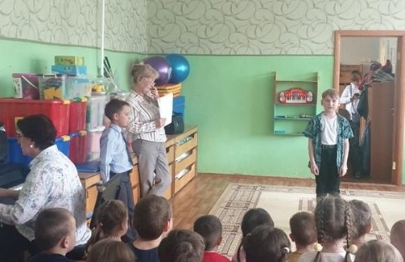 Концерт для маленьких мальчишек и девчонок