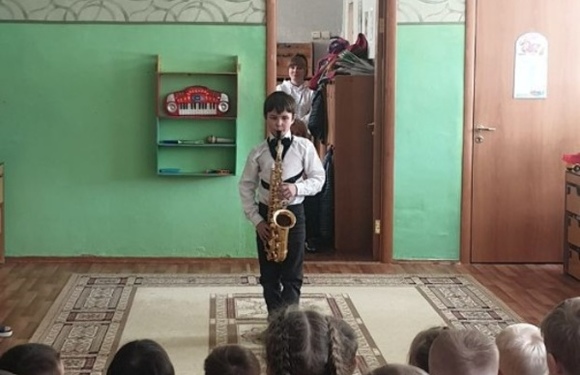 Концерт для маленьких мальчишек и девчонок