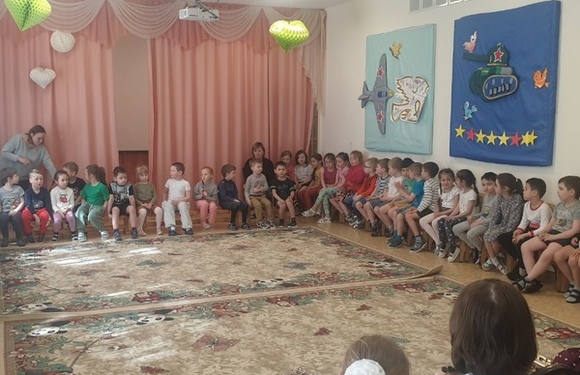 Сегодня учащиеся ДШИ выступили в детском саду #11