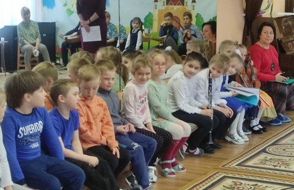 Гастроли юных волшебников - музыкантов продолжаются! Мы побывали в детском саду #49