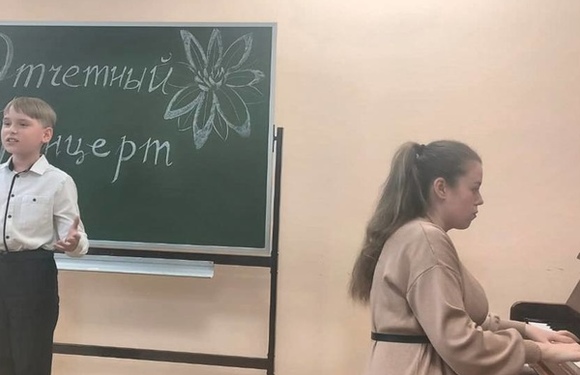 «Счастье приходит с песней»
